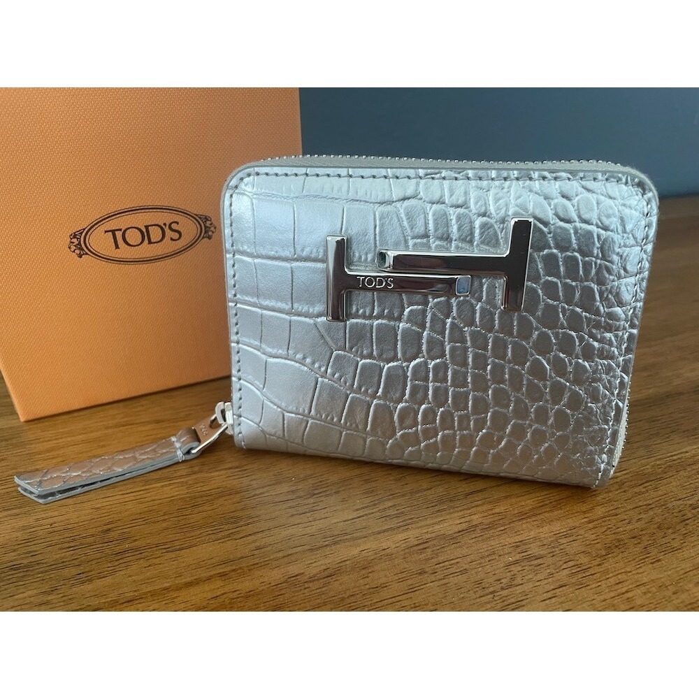 Tod's Women's Textured Shiny Silver Leather Zip Wallet, XAWAMEAD200MFHB200